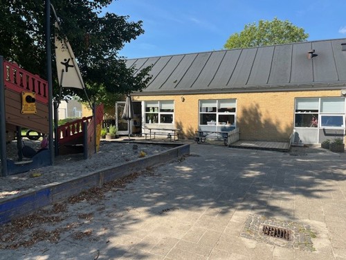 Sandkasse med piratskib i Trækronen